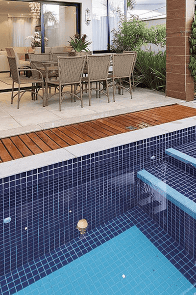 revestimento-para-piscina-azul-uberpisos-ribeirao-preto