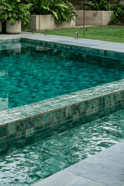 revestimento-para-piscina-verde-pagina-produto-uberpisos-ribeirao-preto